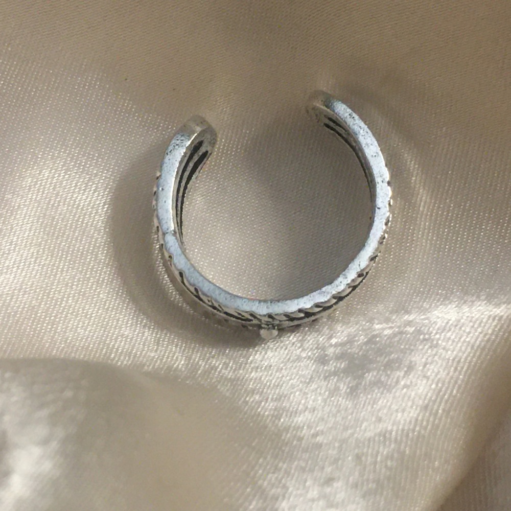 ❤️ 2 for $10 PRICE DROP 
Accented Double Rope adjustable toe ring - Picture 3 of 3